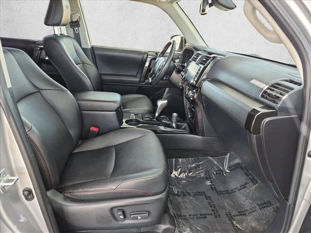 Used 2020 Toyota 4Runner TRD Off-Road Premium AWD/4WD image 21