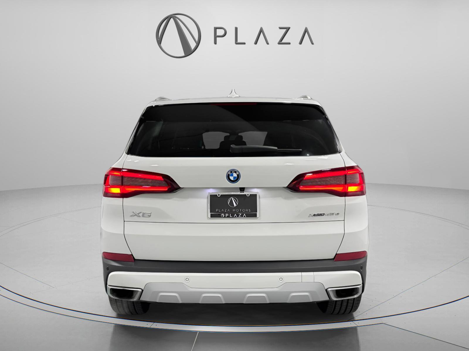 Certified 2023 BMW X5 xDrive45e w/ Climate Comfort Package image 5