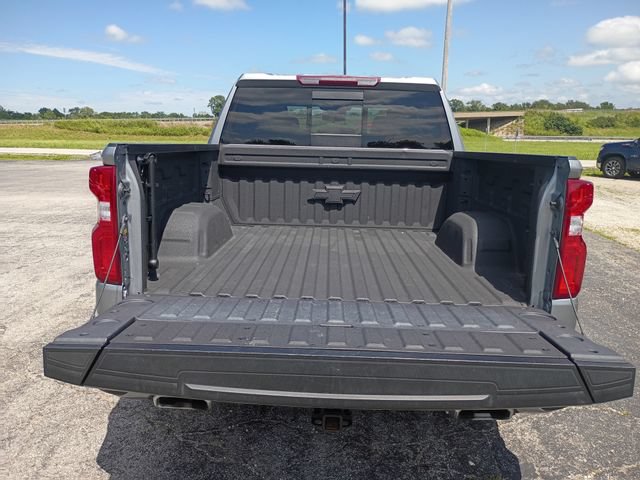 Used 2024 Chevrolet Silverado 1500 RST AWD/4WD image 9