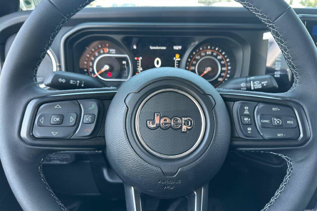 New 2026 Jeep Gladiator Sport AWD/4WD image 23