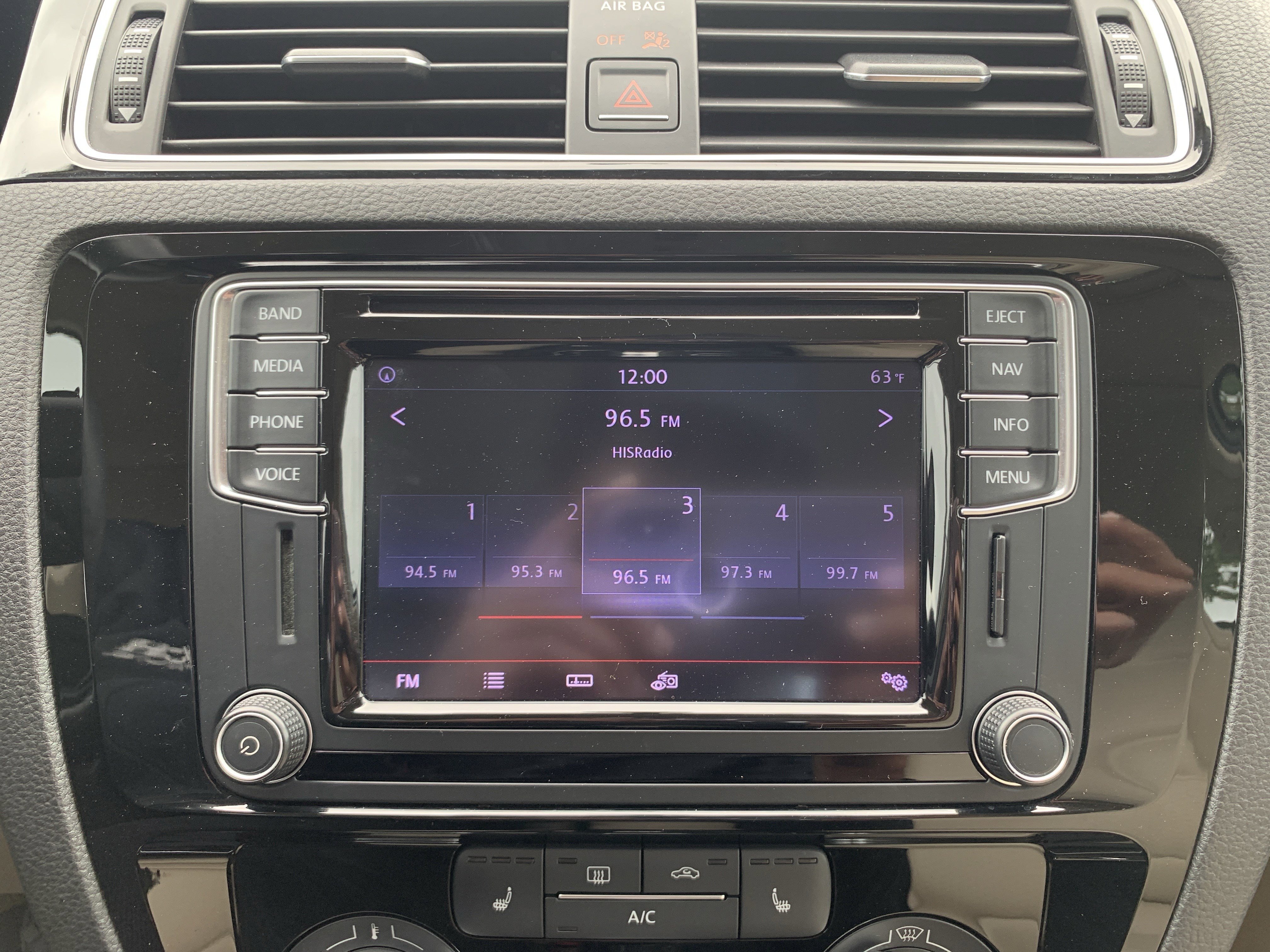 Used 2016 Volkswagen Jetta SEL FWD image 23