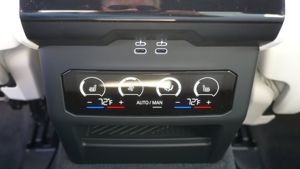 New 2027 BMW 530i xDrive w/ M Sport Package AWD/4WD image 15