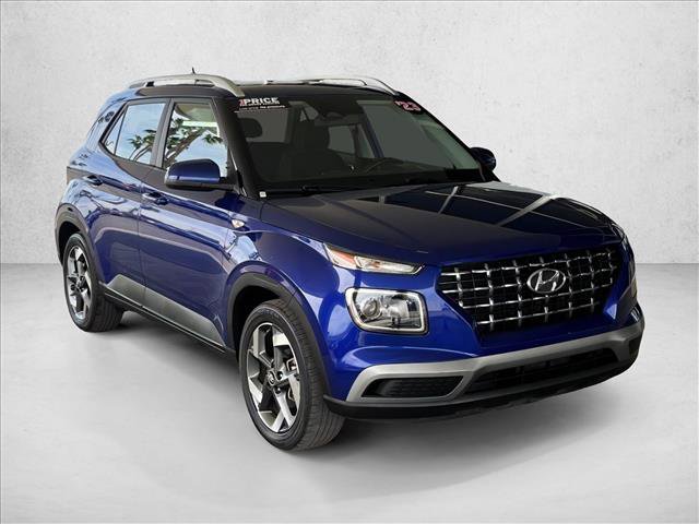 Used 2023 Hyundai Venue SEL image 5