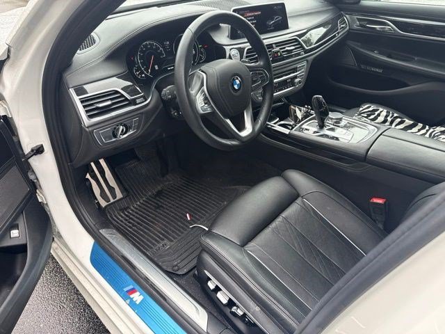 Used 2016 BMW 750i xDrive AWD/4WD image 16