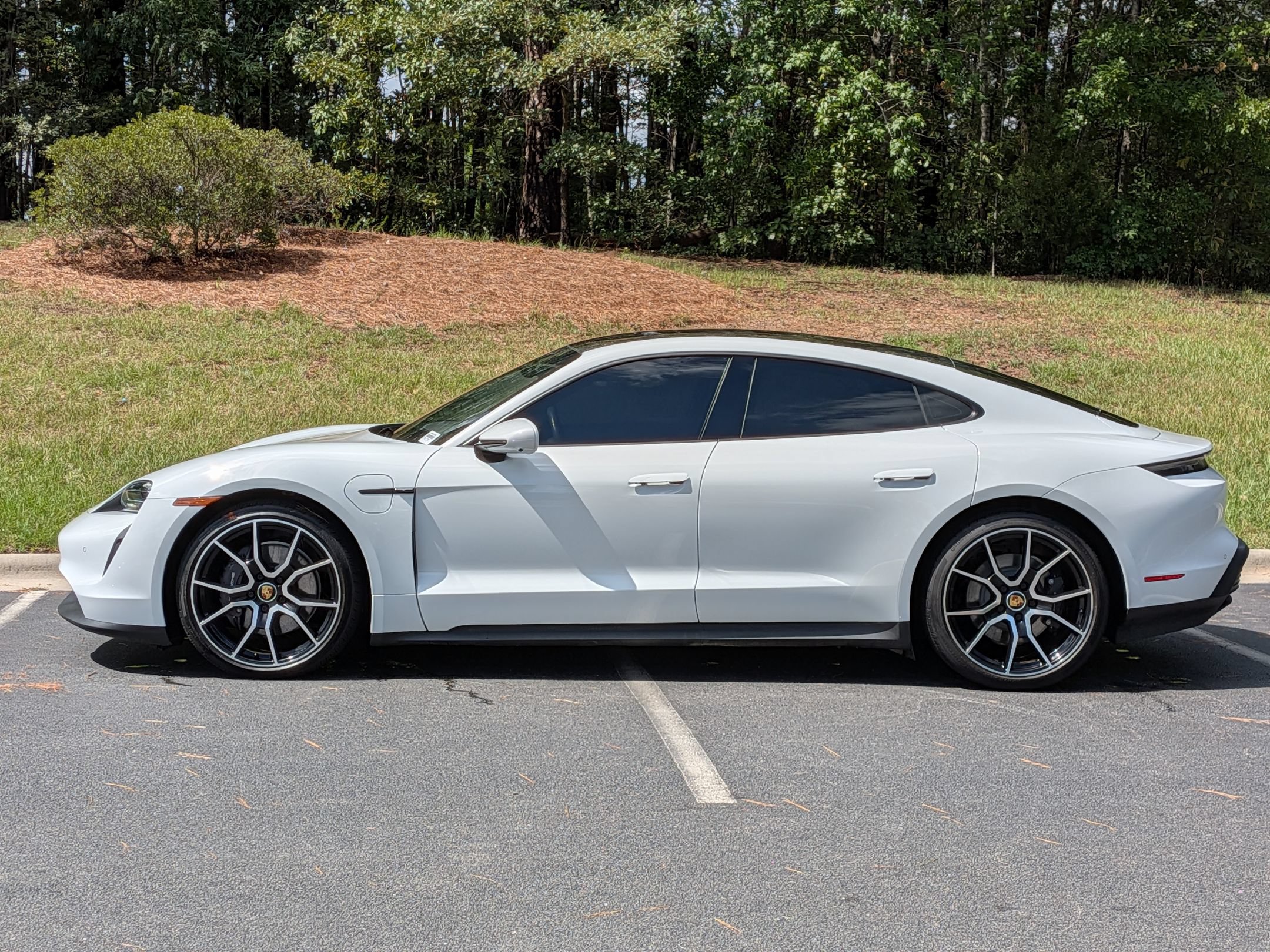 Certified 2023 Porsche Taycan RWD image 2