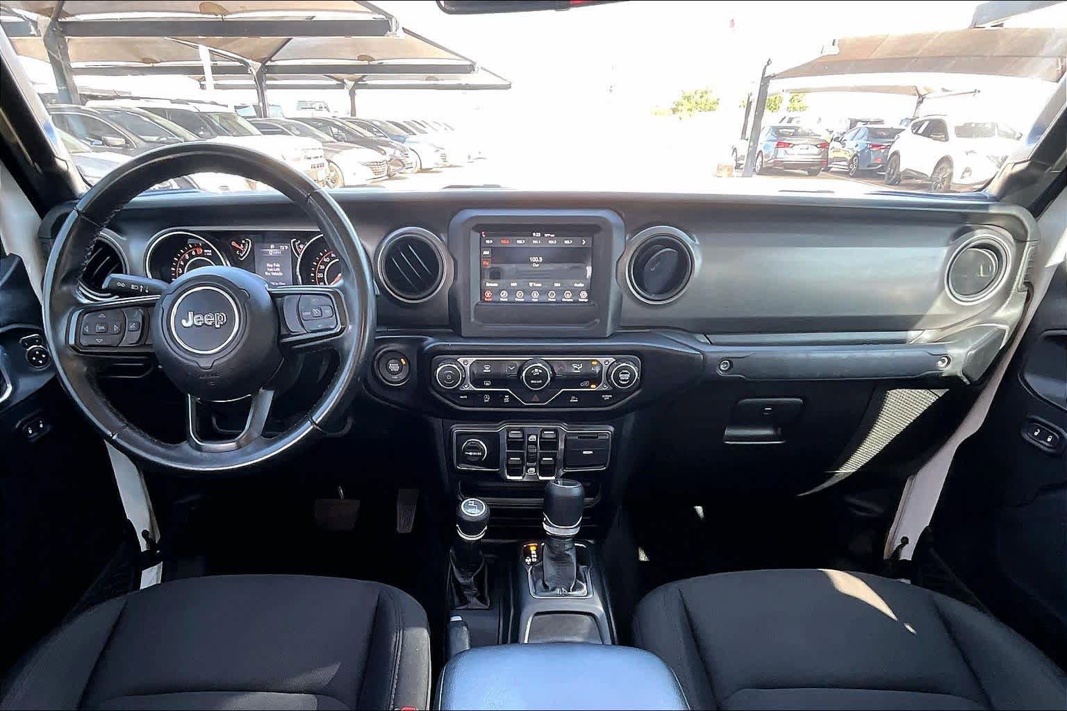 Used 2022 Jeep Gladiator Sport AWD/4WD image 13
