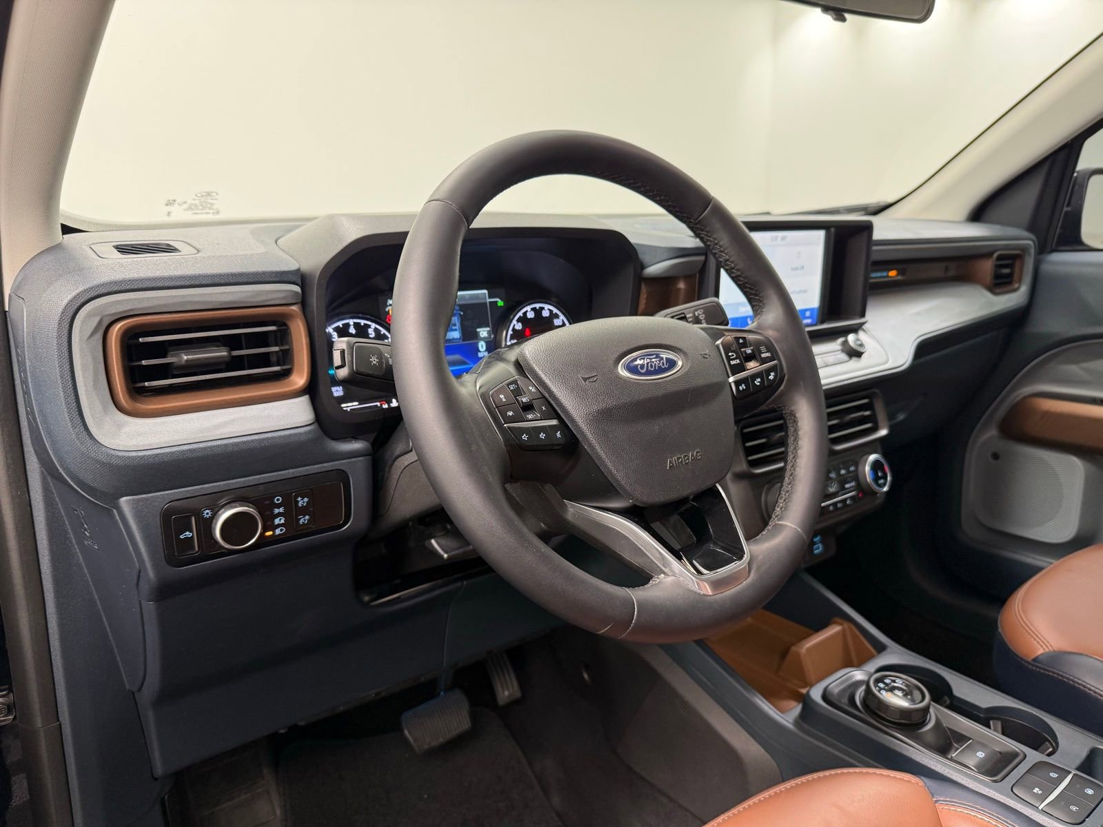 Used 2023 Ford Maverick Lariat w/ Lariat Luxury Package image 15