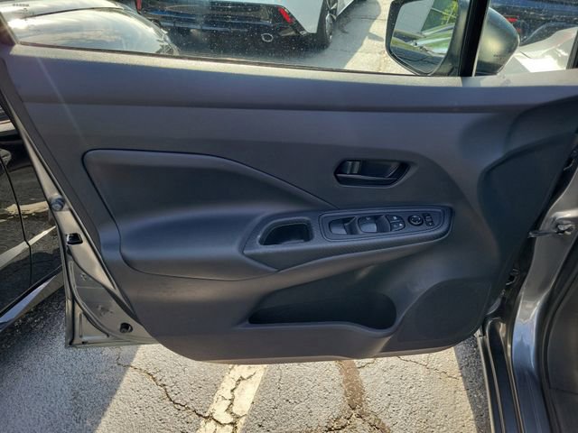 Used 2021 Nissan Versa S FWD image 7