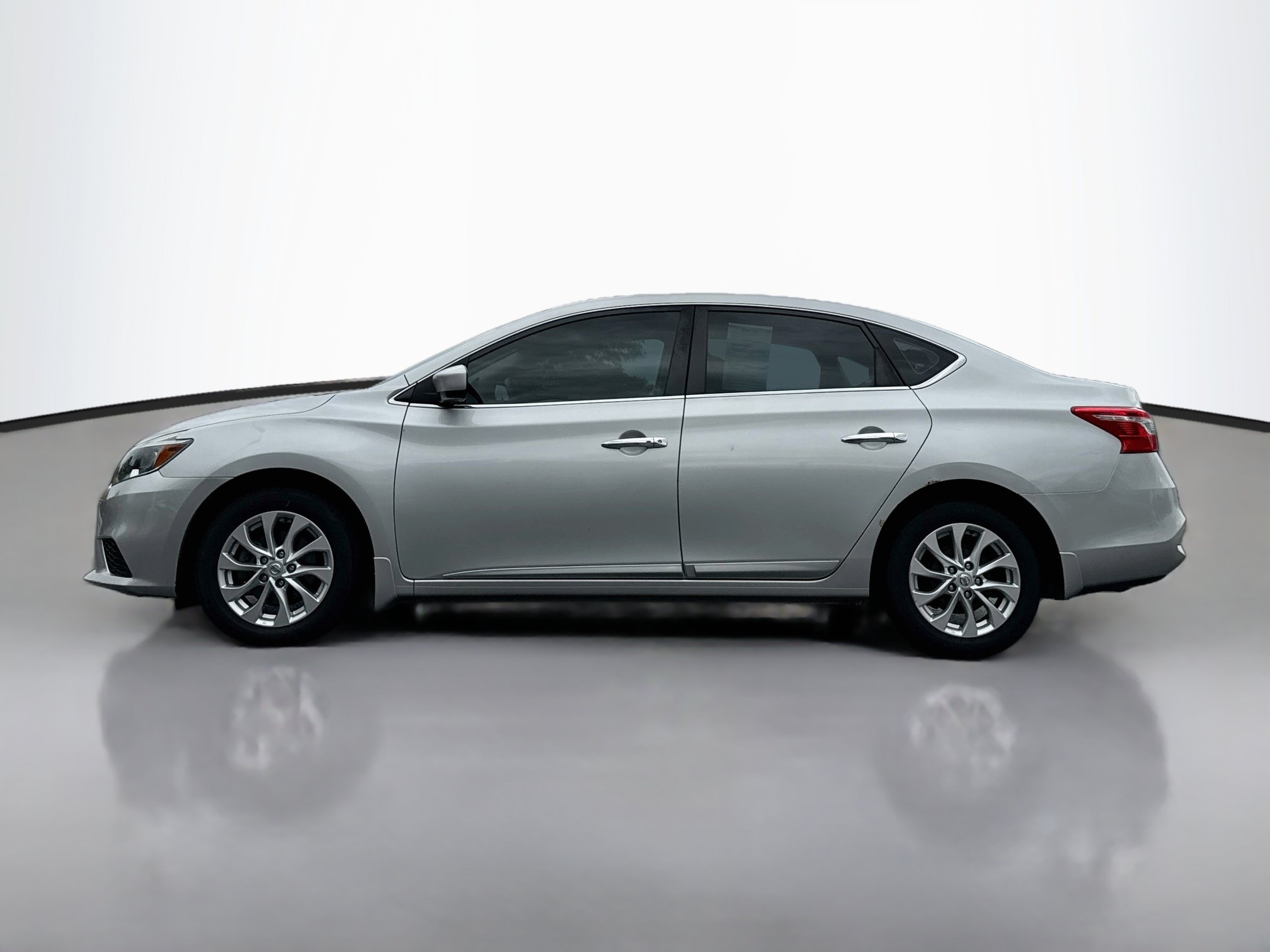 Used 2017 Nissan Sentra SV w/ Style Package FWD image 4