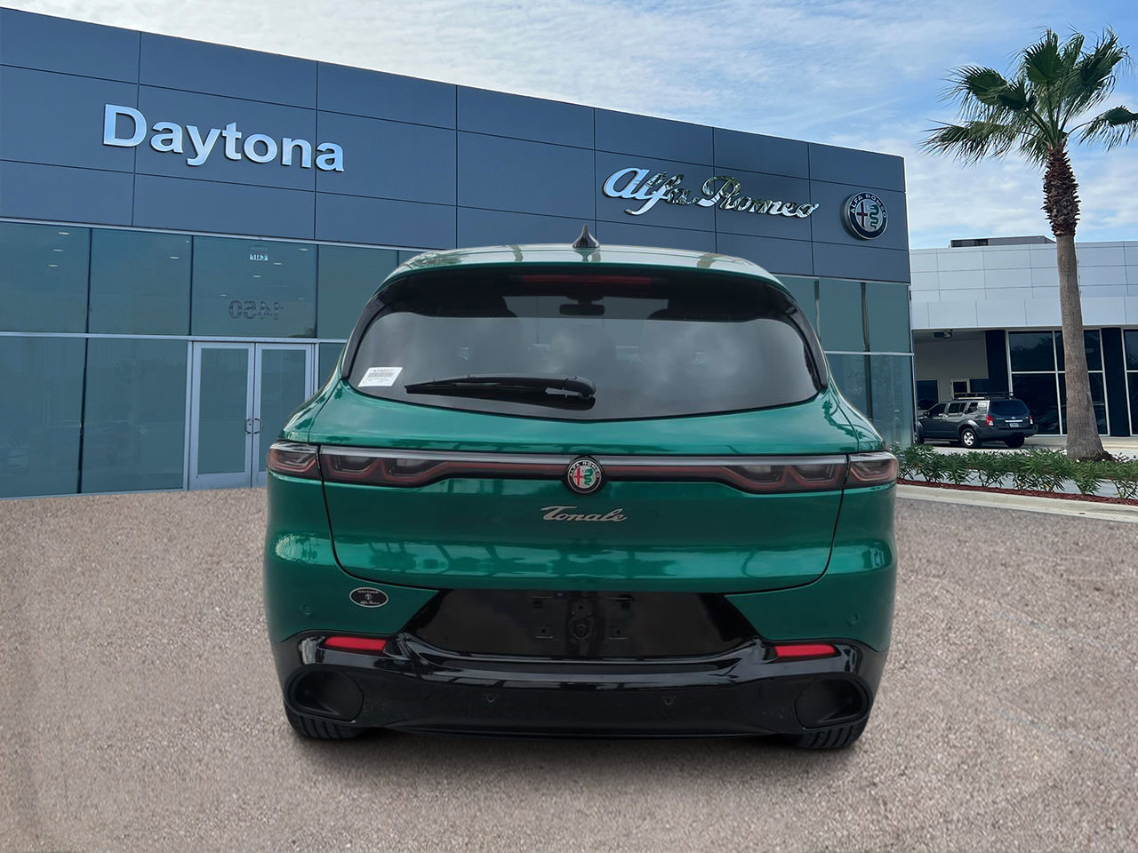 New 2025 Alfa Romeo Tonale w/ Premium Package AWD/4WD image 4