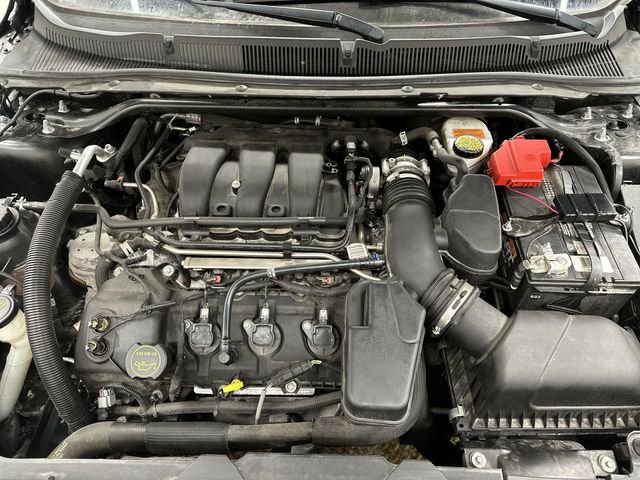 Used 2019 Ford Taurus Limited image 18