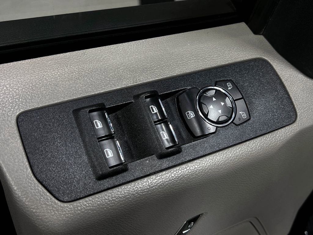 Used 2018 Ford F250 XL w/ Power Equipment Group image 15
