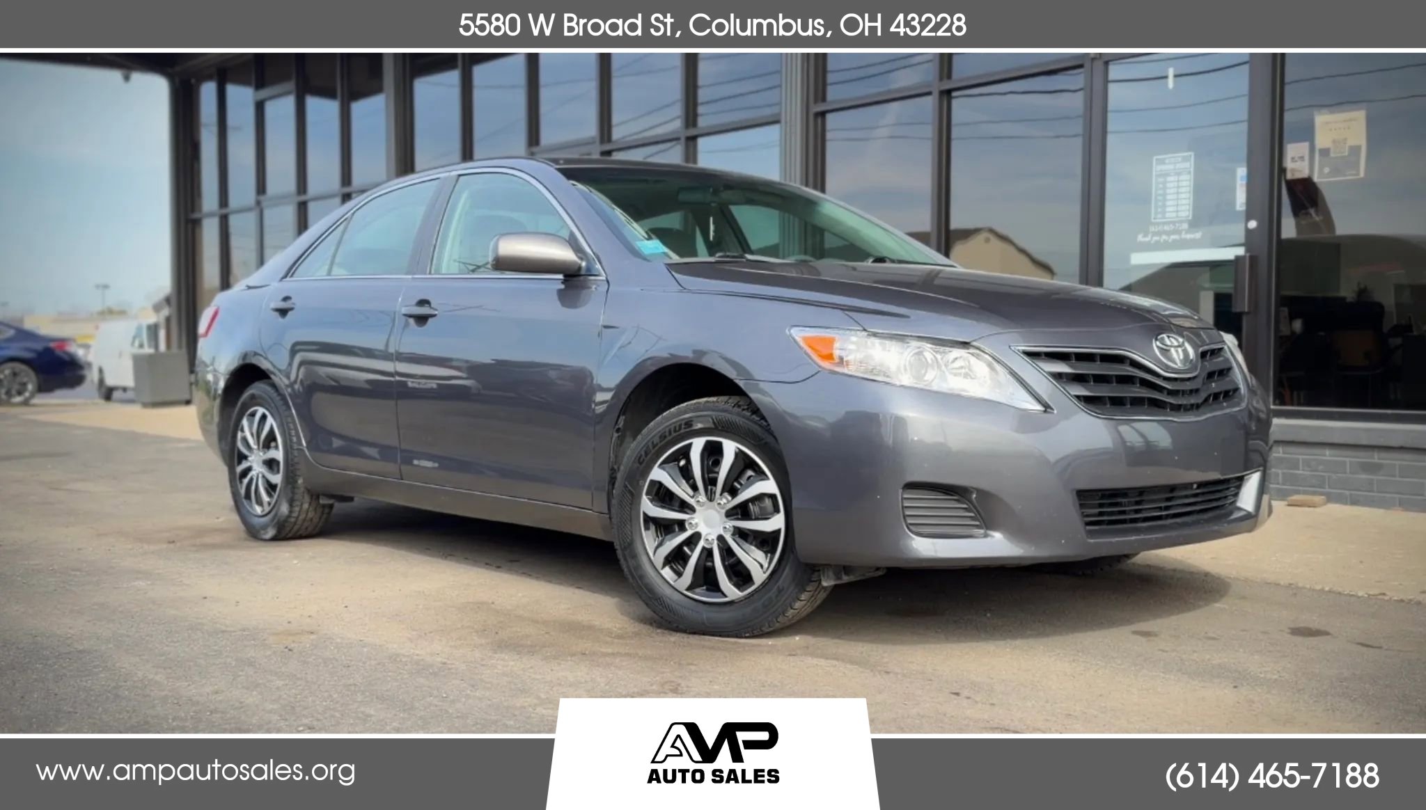 Used 2010 Toyota Camry LE image 1