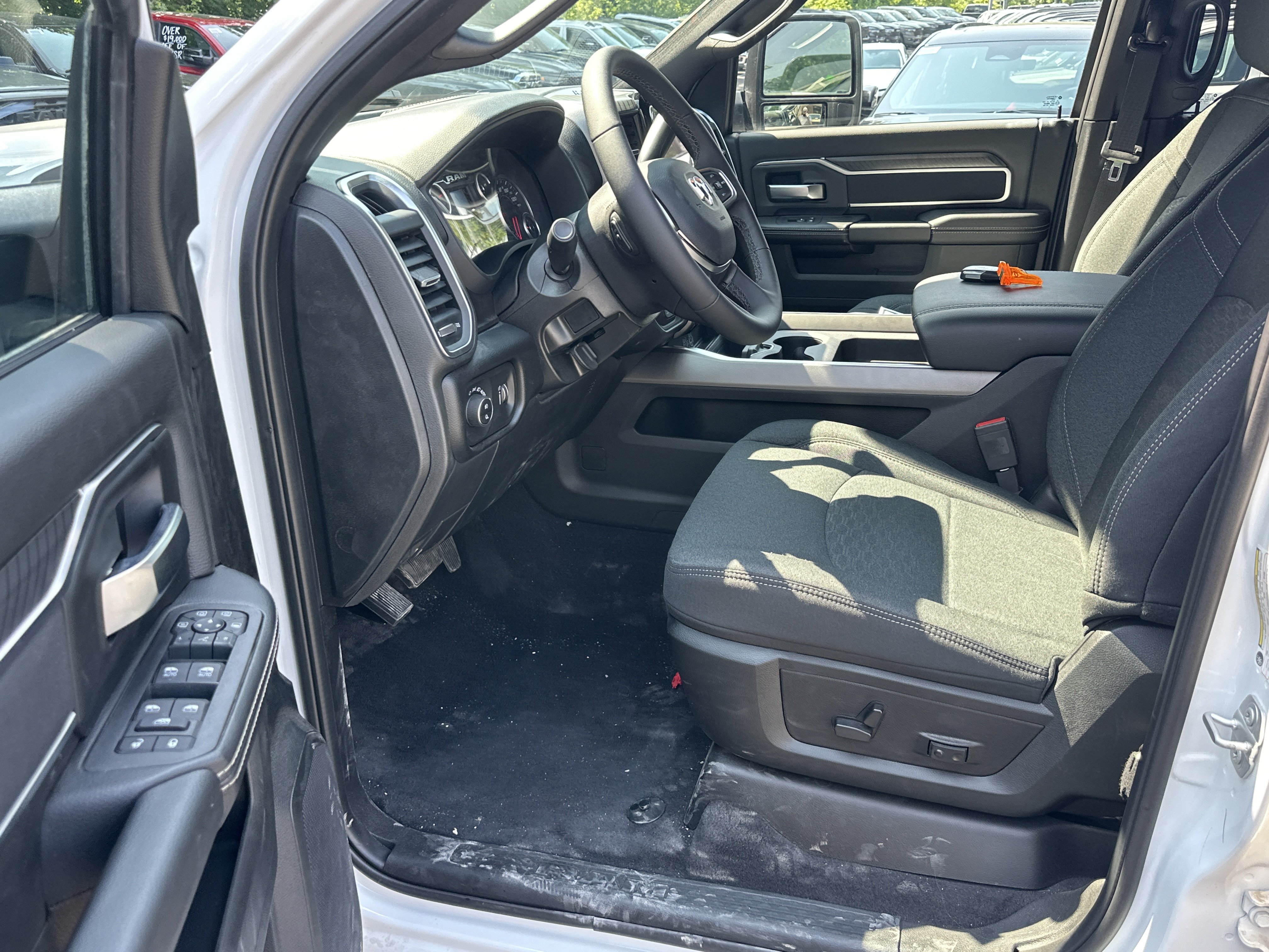 New 2026 RAM 2500 Big Horn AWD/4WD image 24