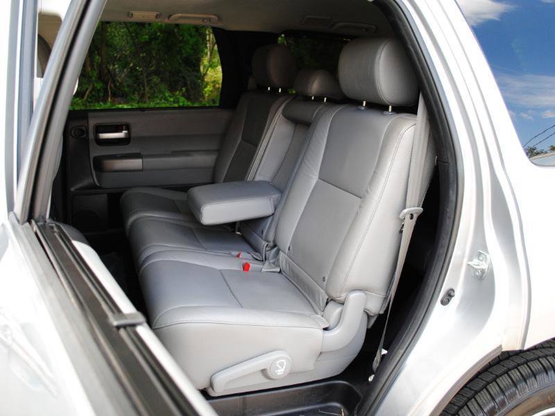 Used 2016 Toyota Sequoia Limited w/ Safety & Convenience Package AWD/4WD image 8