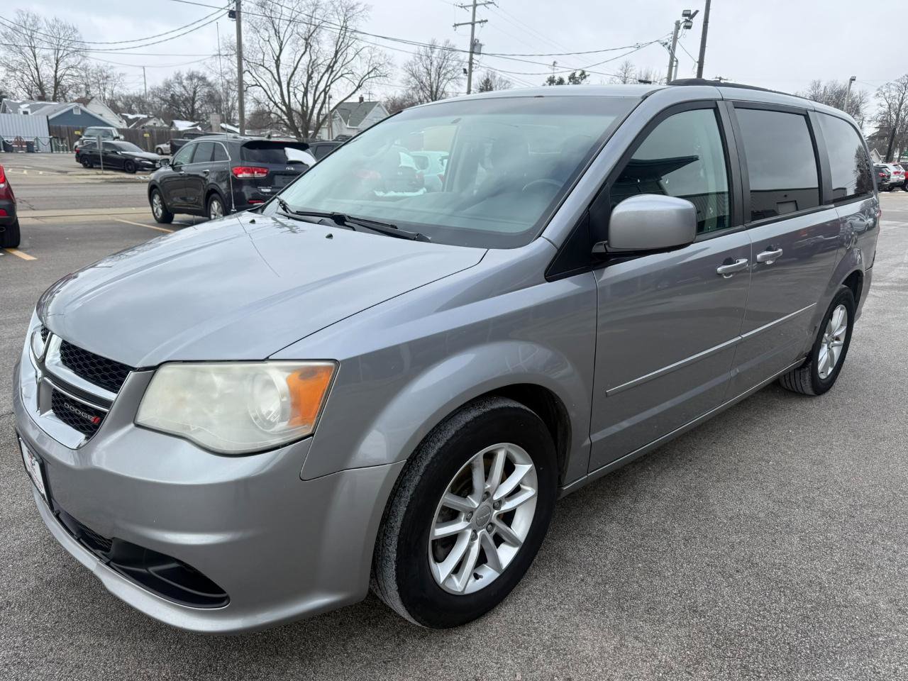 Used 2013 Dodge Grand Caravan SXT w/ Rear Park Assist Pkg image 5