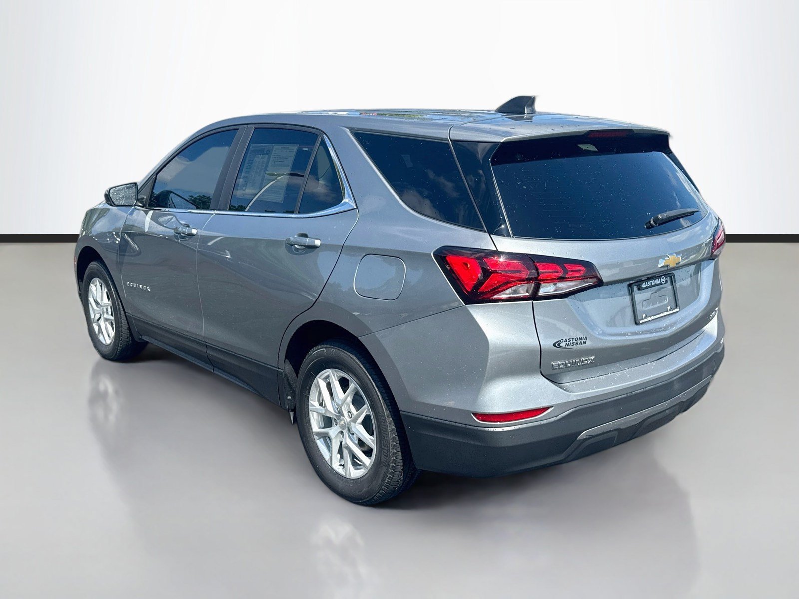 Used 2023 Chevrolet Equinox LT AWD/4WD image 5