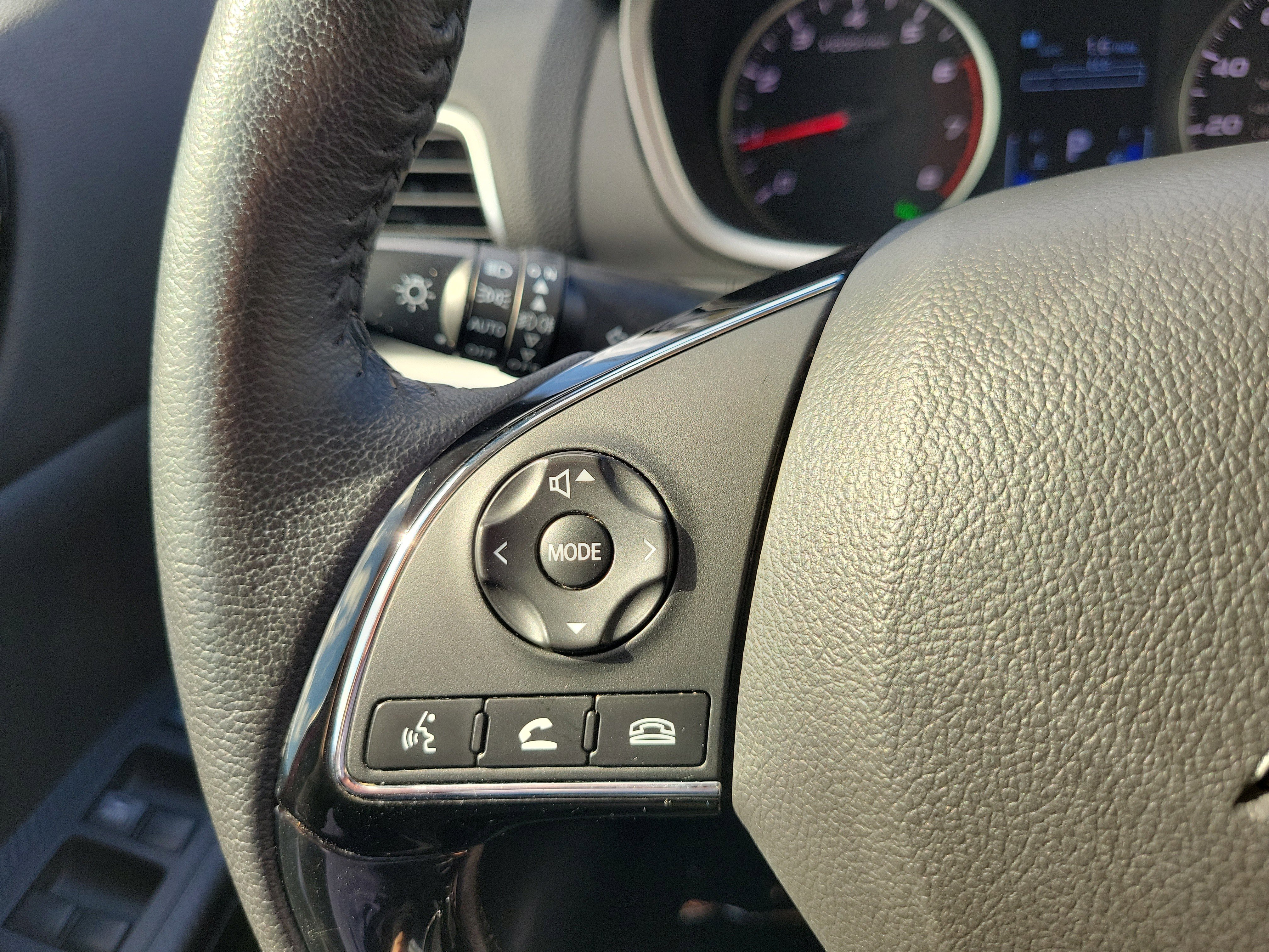 Used 2018 Mitsubishi Eclipse Cross SE image 18