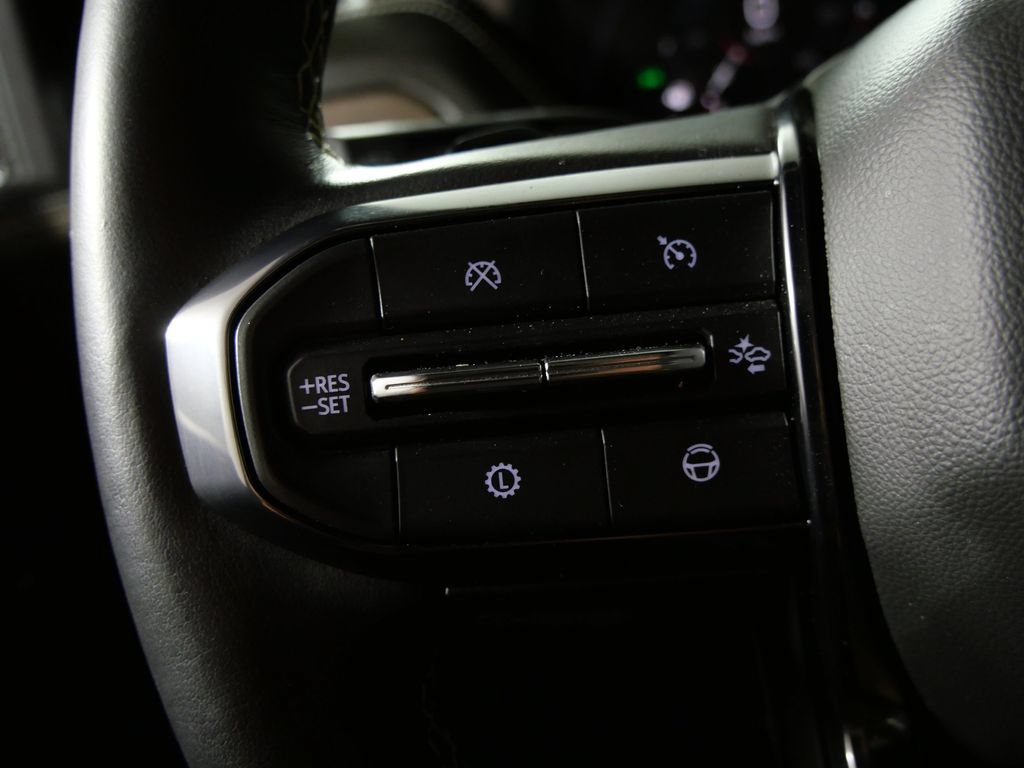 Used 2025 GMC Yukon Denali Ultimate AWD/4WD image 24