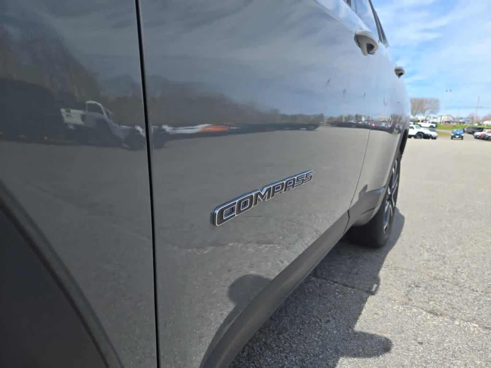 Used 2024 Jeep Compass Limited AWD/4WD image 25