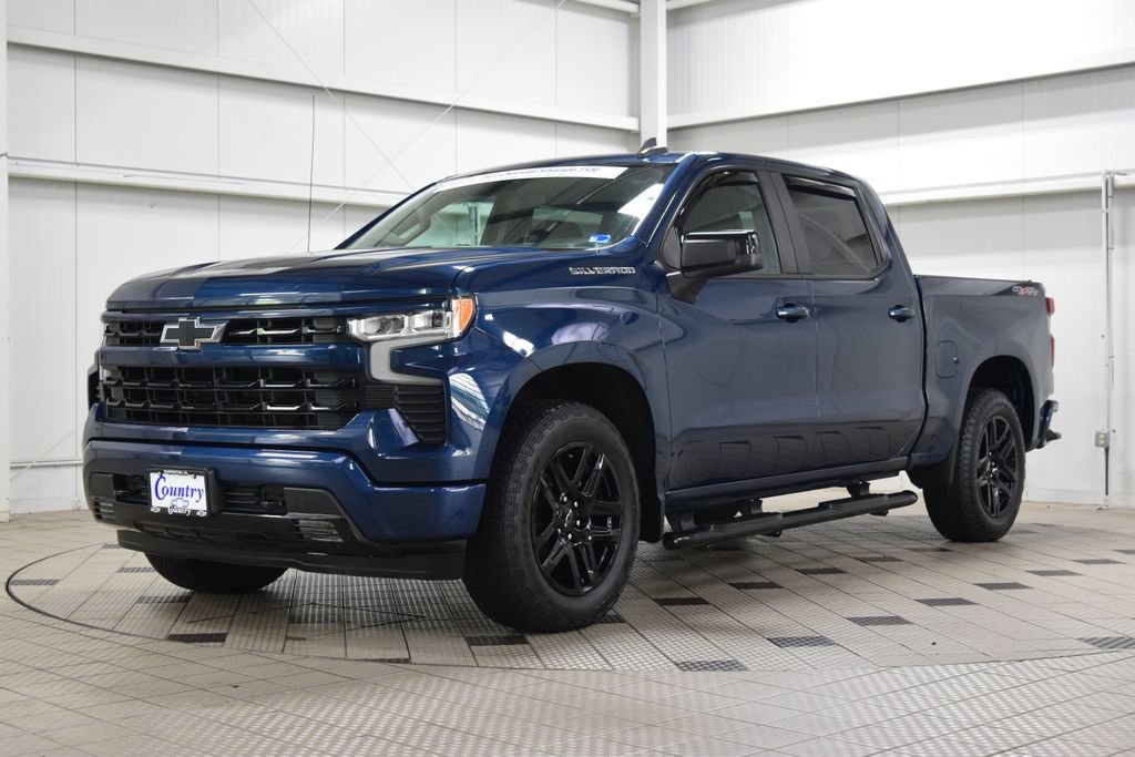 Used 2022 Chevrolet Silverado 1500 RST AWD/4WD image 3