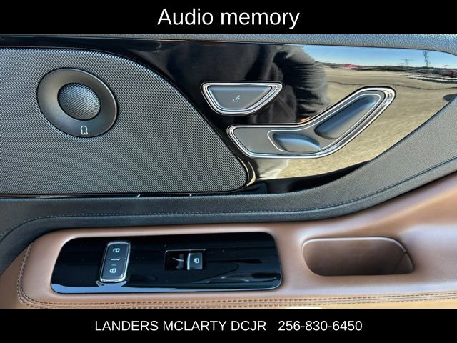 Used 2021 Lincoln Aviator Reserve w/ Equipment Group 201A image 13