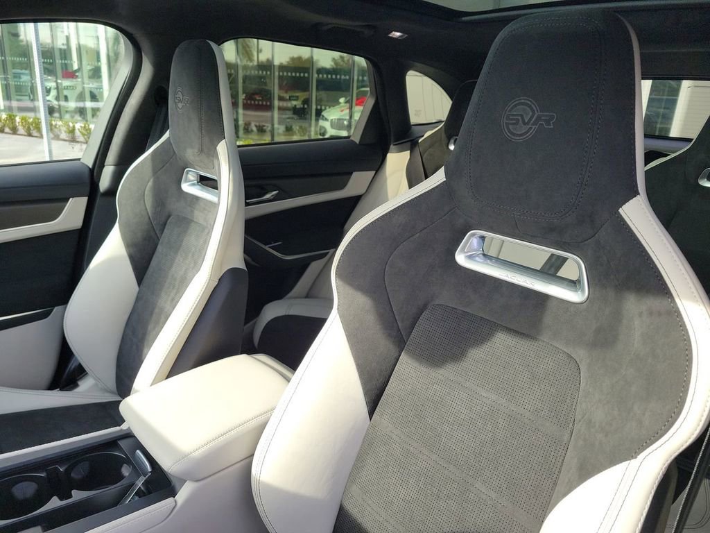 Used 2025 Jaguar F-PACE SVR image 26