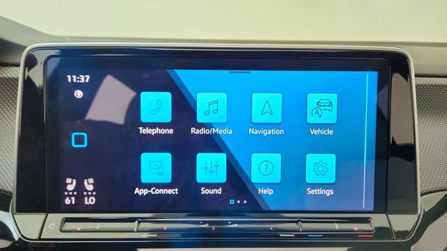 Used 2025 Volkswagen Atlas Cross Sport SEL Premium R-Line AWD/4WD image 46