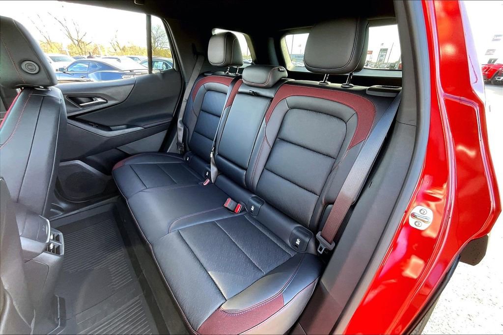 New 2026 Chevrolet Equinox RS w/ LPO, Floor Liner Package image 10