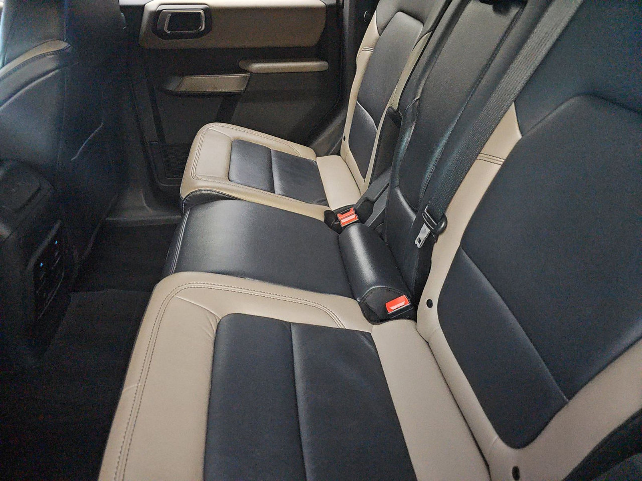Used 2022 Ford Bronco Wildtrak image 11