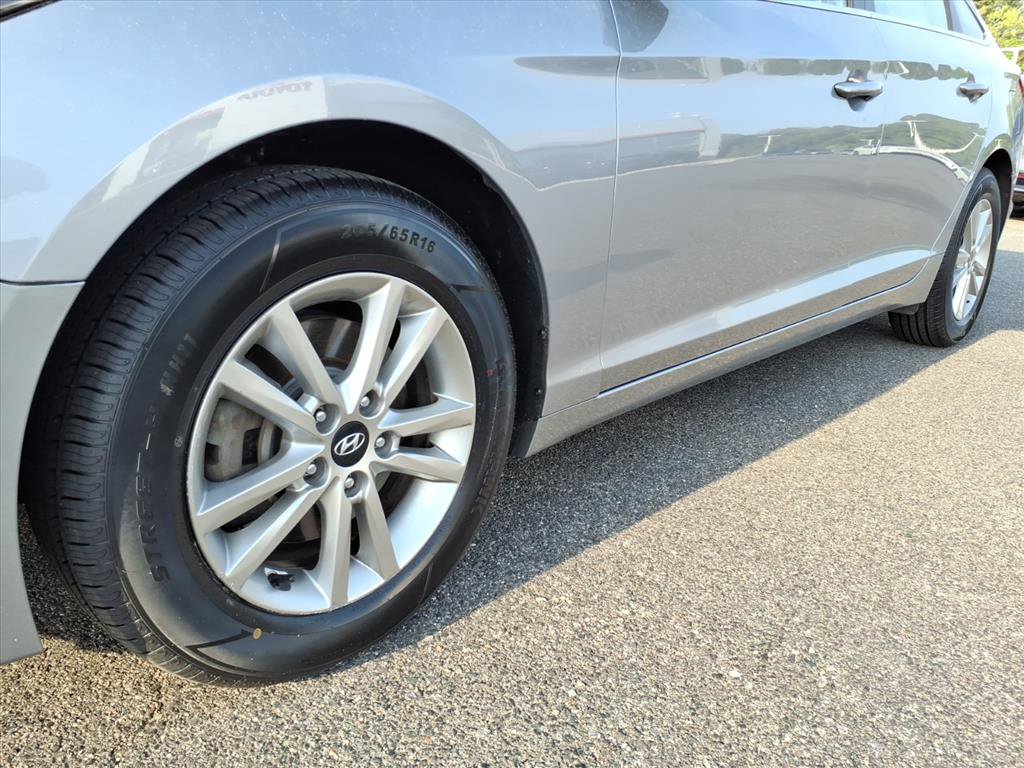Used 2017 Hyundai Sonata SE FWD image 9