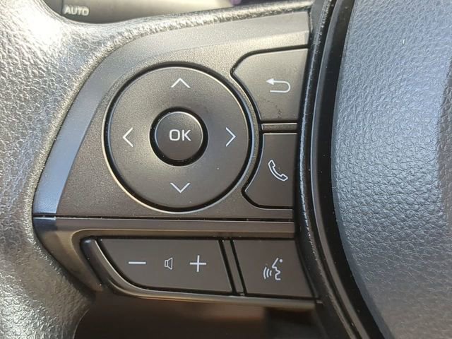 Used 2025 Toyota RAV4 XLE AWD/4WD image 22