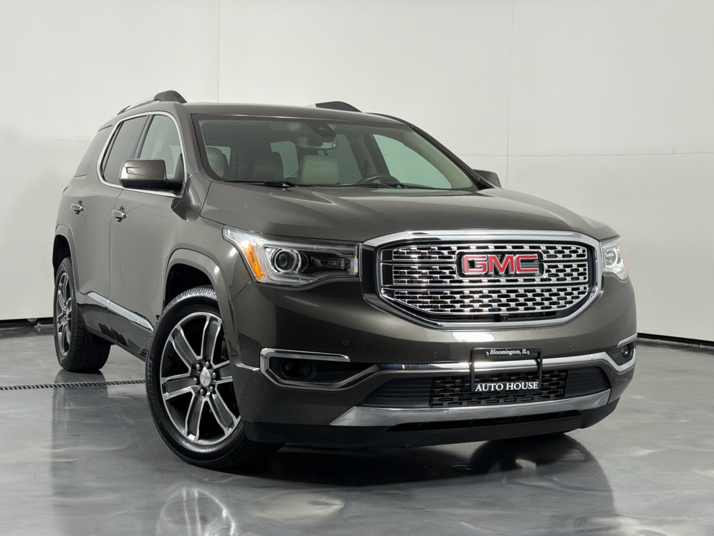 Used 2019 GMC Acadia Denali w/ Technology Package AWD/4WD image 2