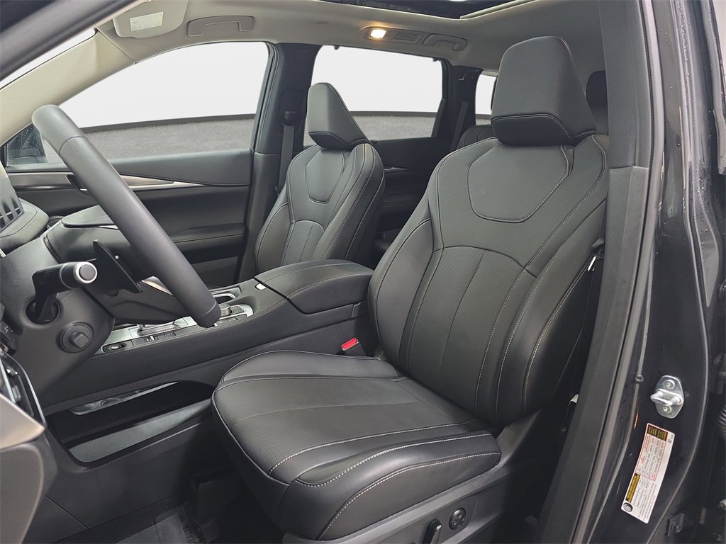 Certified 2026 INFINITI QX60 Luxe w/ Cargo Package image 12