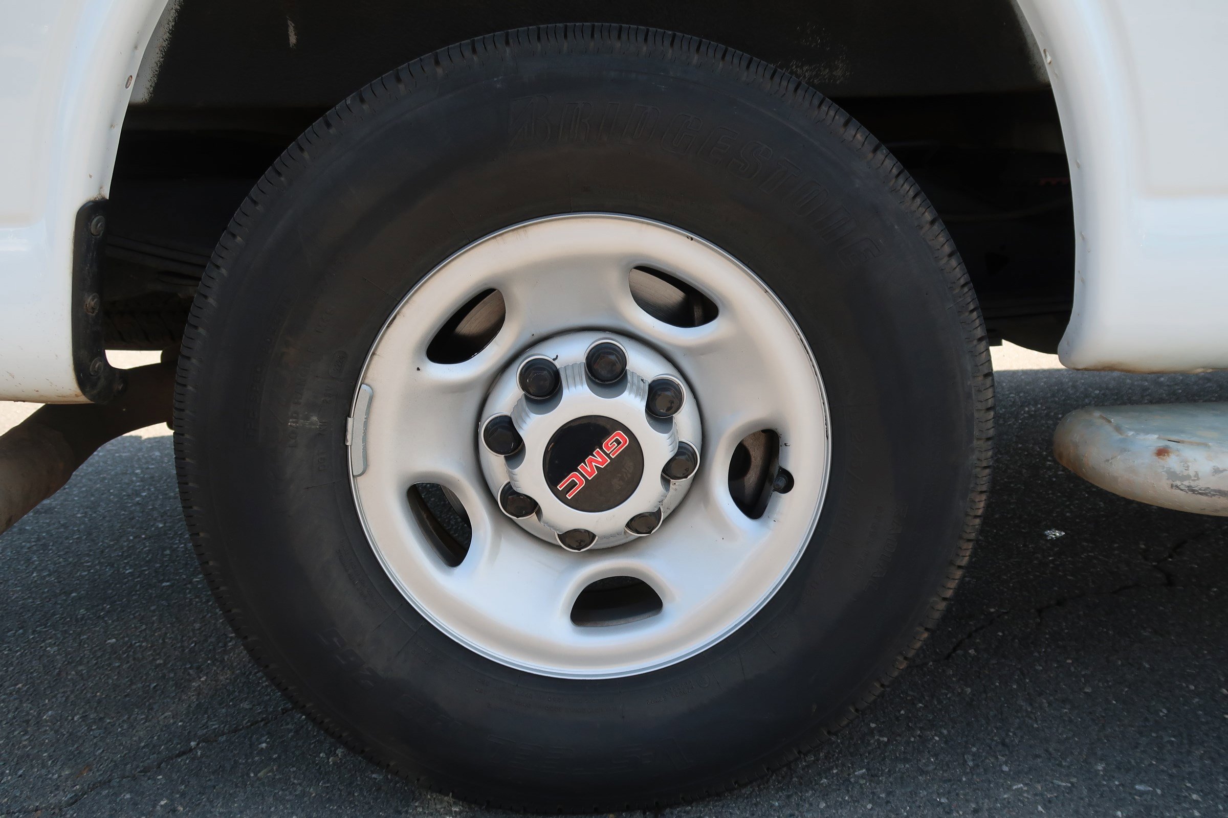 Used 2024 GMC Savana 2500 w/ Driver Convenience Package RWD image 14