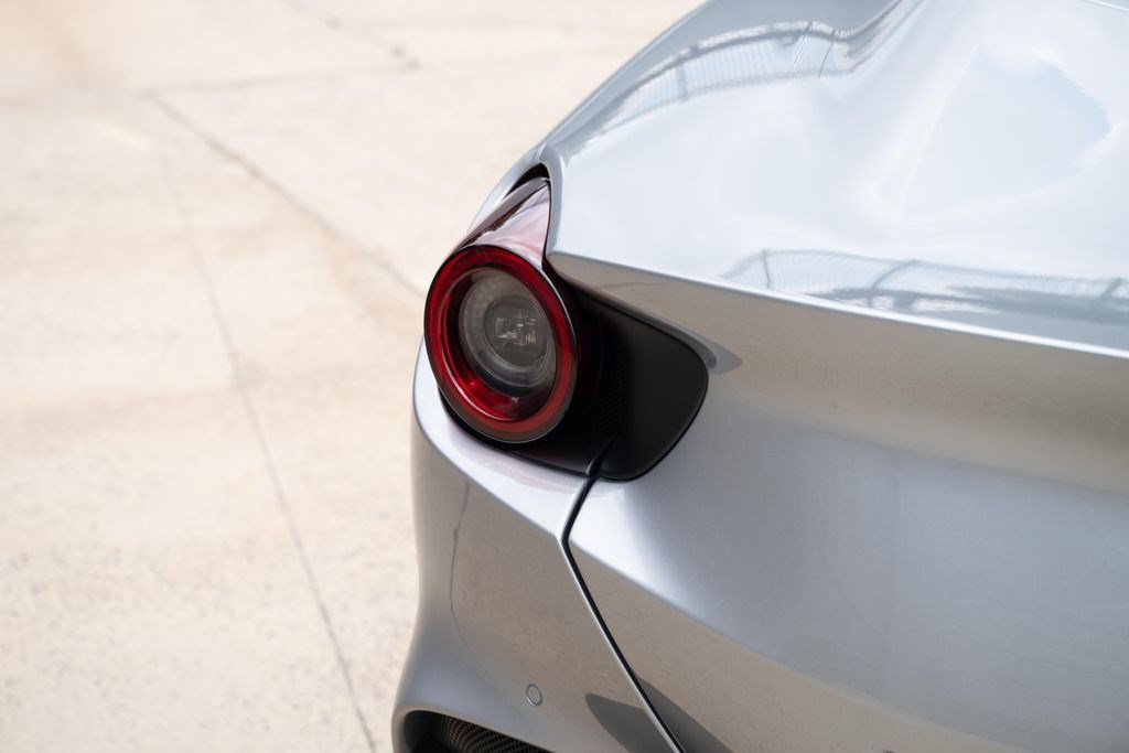 Used 2022 Ferrari Portofino M RWD image 23