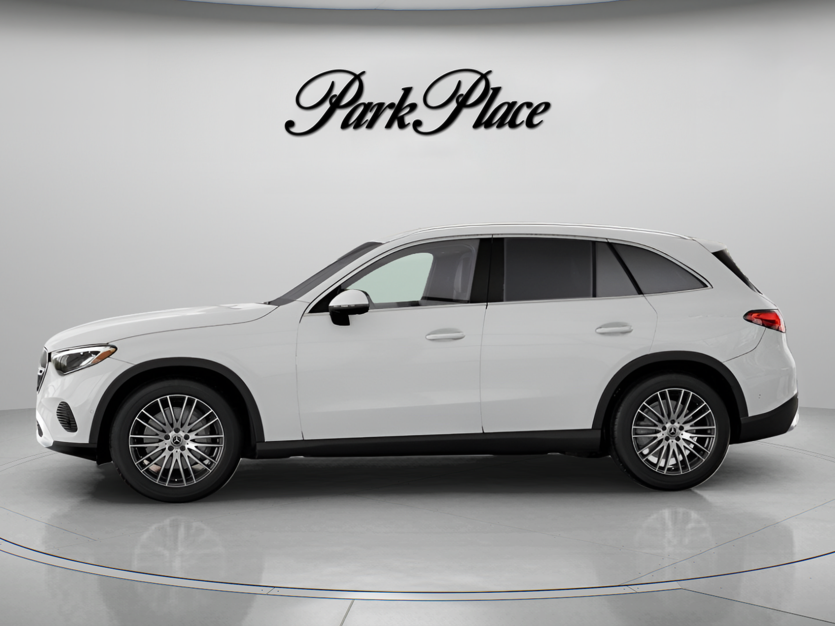 Used 2026 Mercedes-Benz GLC 300 image 6