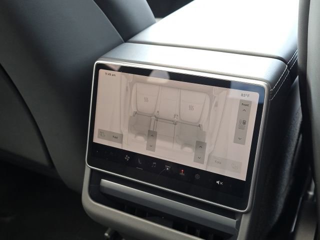 Used 2026 Tesla Model Y 2WD image 23