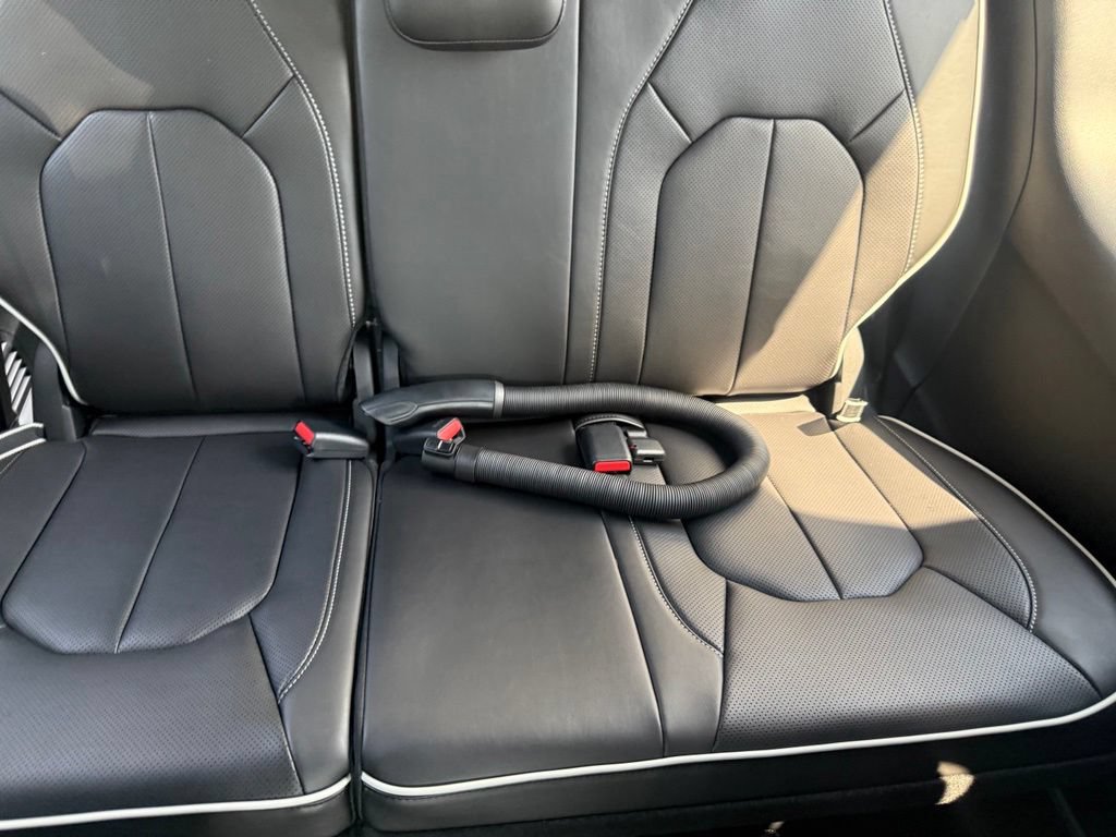New 2027 Chrysler Pacifica Limited FWD image 41