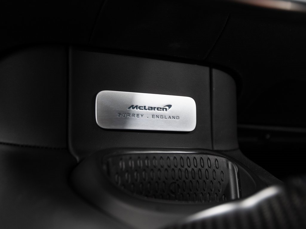 Used 2025 McLaren Artura Spider image 36