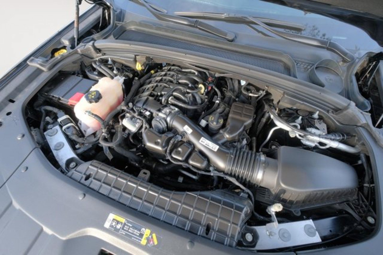 Used 2023 Jeep Grand Cherokee Altitude AWD/4WD image 9