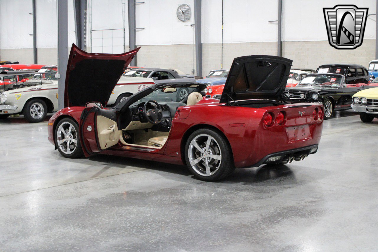 Used 2008 Chevrolet Corvette Convertible w/ Preferred Equipment Group image 17