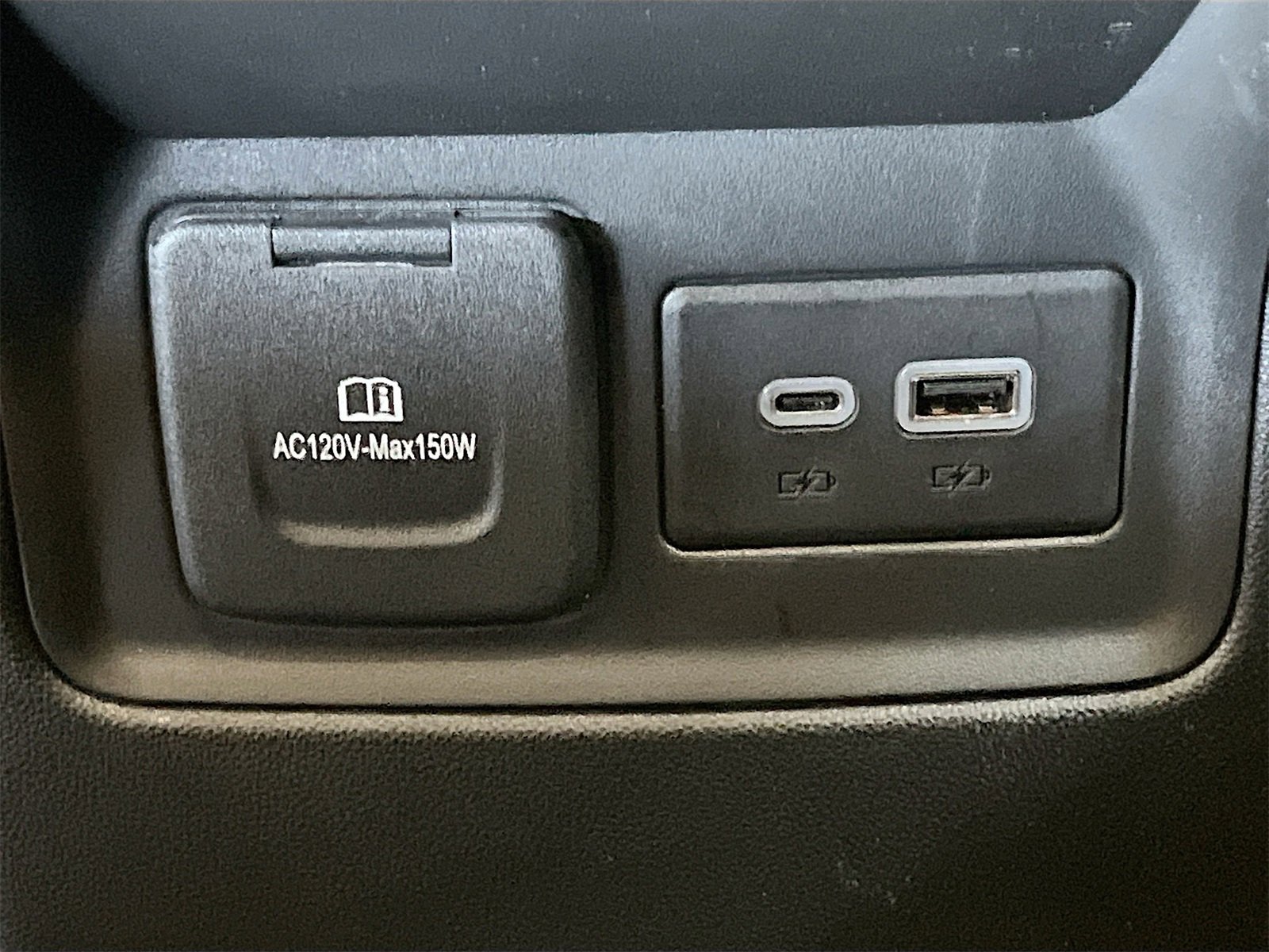 Used 2023 GMC Acadia SLT w/ Preferred Package image 26