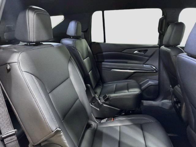 New 2027 Chevrolet Traverse LT FWD image 25
