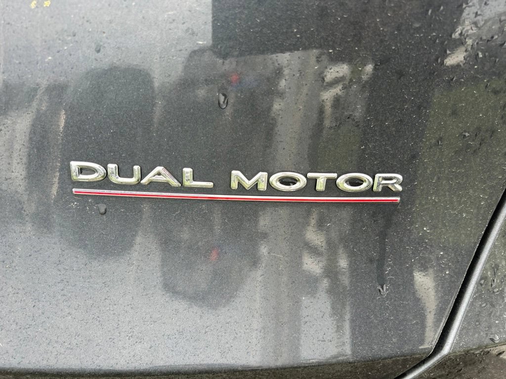 Used 2022 Tesla Model Y Performance AWD/4WD image 3