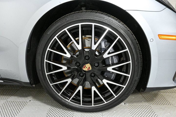 New 2025 Porsche Panamera 4 image 36