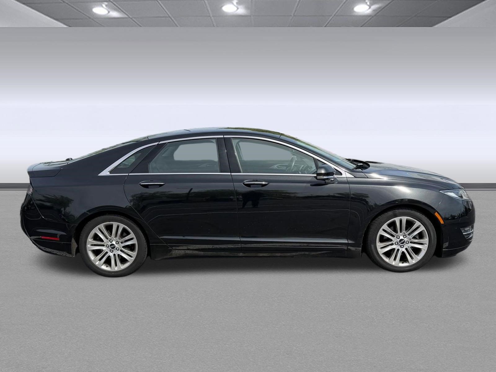 Used 2015 Lincoln MKZ AWD image 5