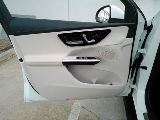 Used 2024 Mercedes-Benz GLC 300 image 15