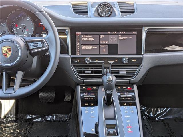 Certified 2025 Porsche Macan Turbo image 20