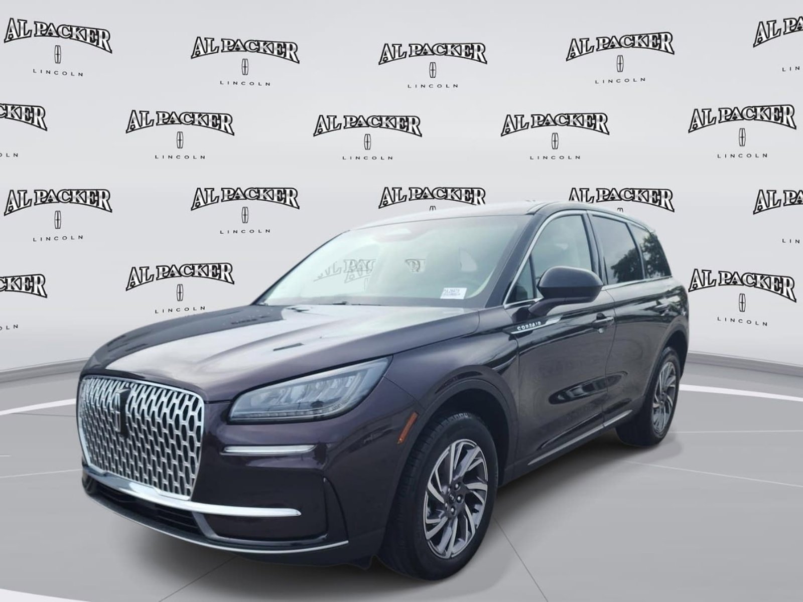 Used 2023 Lincoln Corsair FWD w/ Towing Package image 1